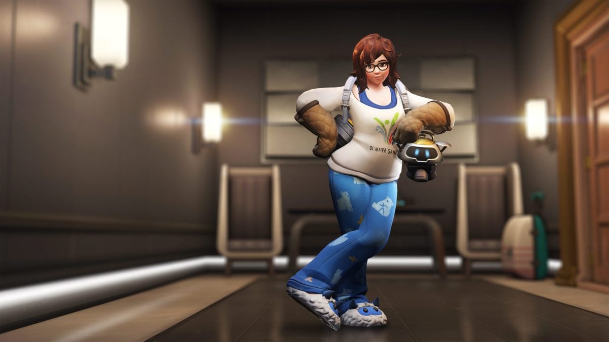 Mei wears a set of Summer Games pajamas.