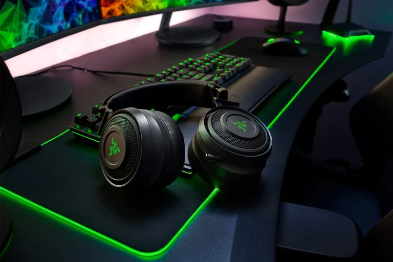 An image of Razer headphones on a table.