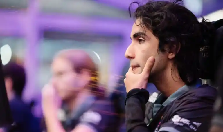 SumaiL playing Dota at TI10.