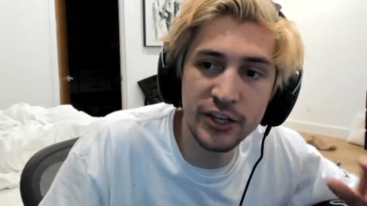 xQc rants on Twitch stream.