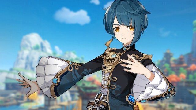 Xingqiu looking to the right slightly and holding his arms up in front of him.