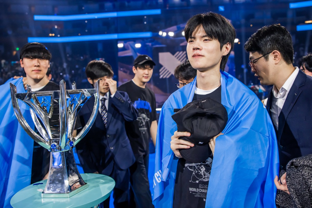 Deft wins the 2022 League of Legends World Championship while playing with DRX