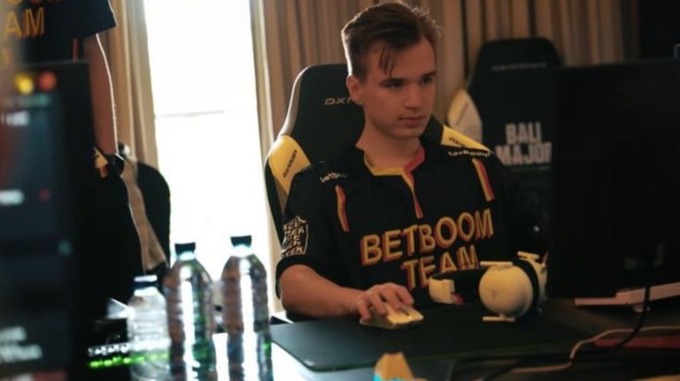 Pure looking disappointed while playing Dota 2 at the Bali Major.