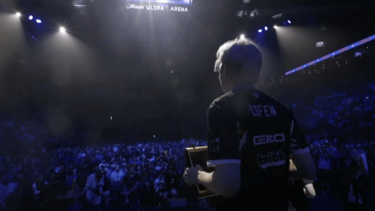 Leffen looking out at the Evo 2023 crowd after winning Guilty Gear.