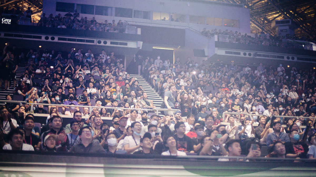 A crowd in Singapore celebrates at The International 2022.