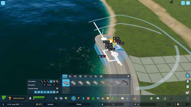 Quay roads is being placed next to the shore in Cities Skylines 2