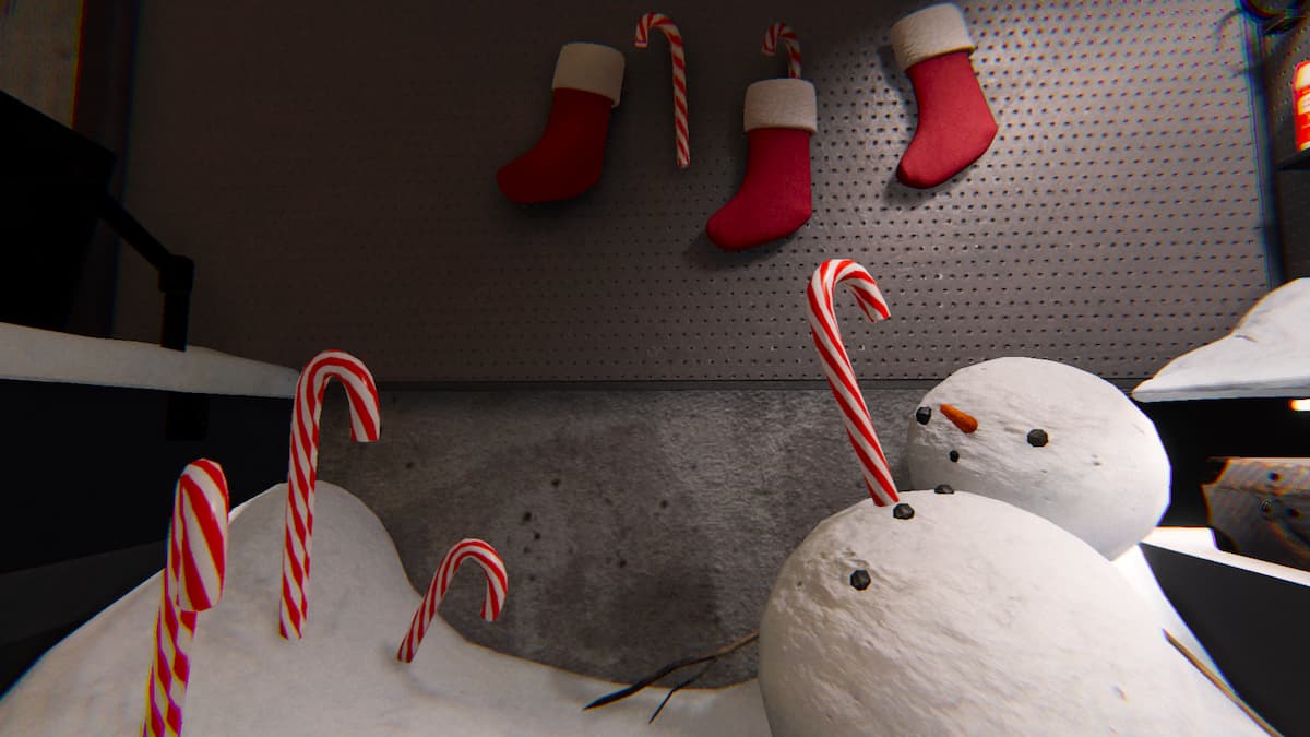 A snowman impaled by a candy cane in Phasmophobia.