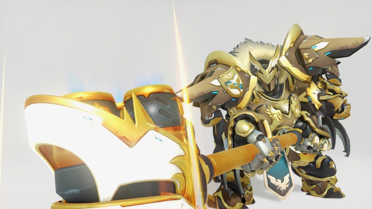 Reinhardt swinging his hammer down.