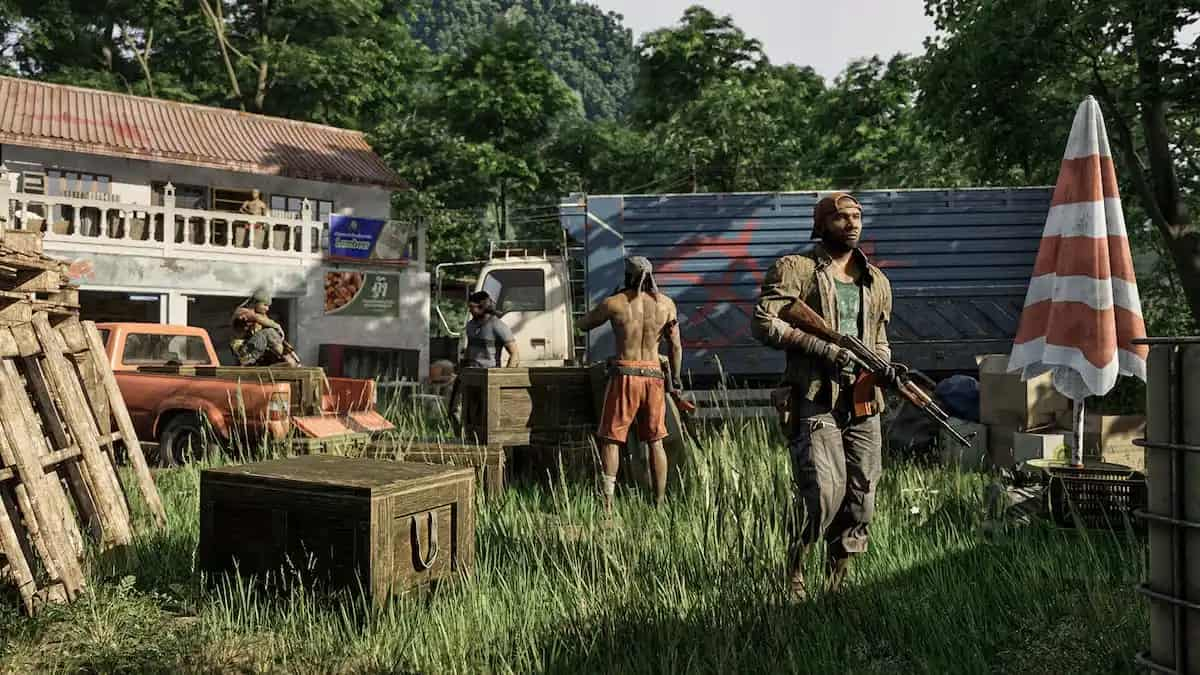 Soldiers with weapons patrol an area in Gray Zone Warfare