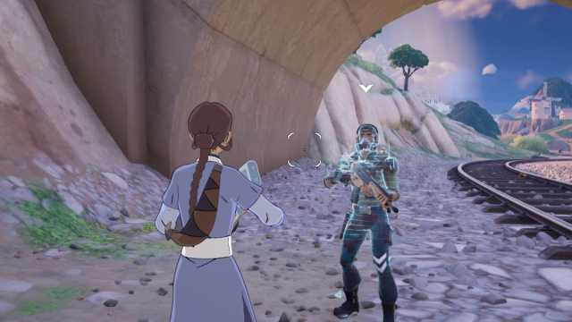 Katara looking at Bravo Leader in Fortnite.