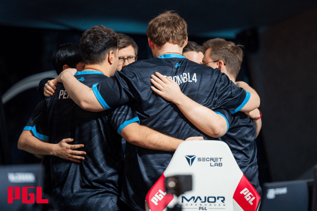 The C9 team huddle before their PGL Copenhagen Major CS2 quarterfinal against Vitality.