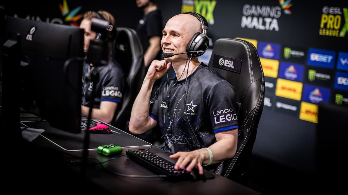 EliGE closing his fist in celebration at ESL Pro League Season 19.