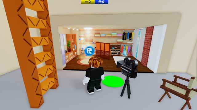 Character in The Classic event in Roblox.