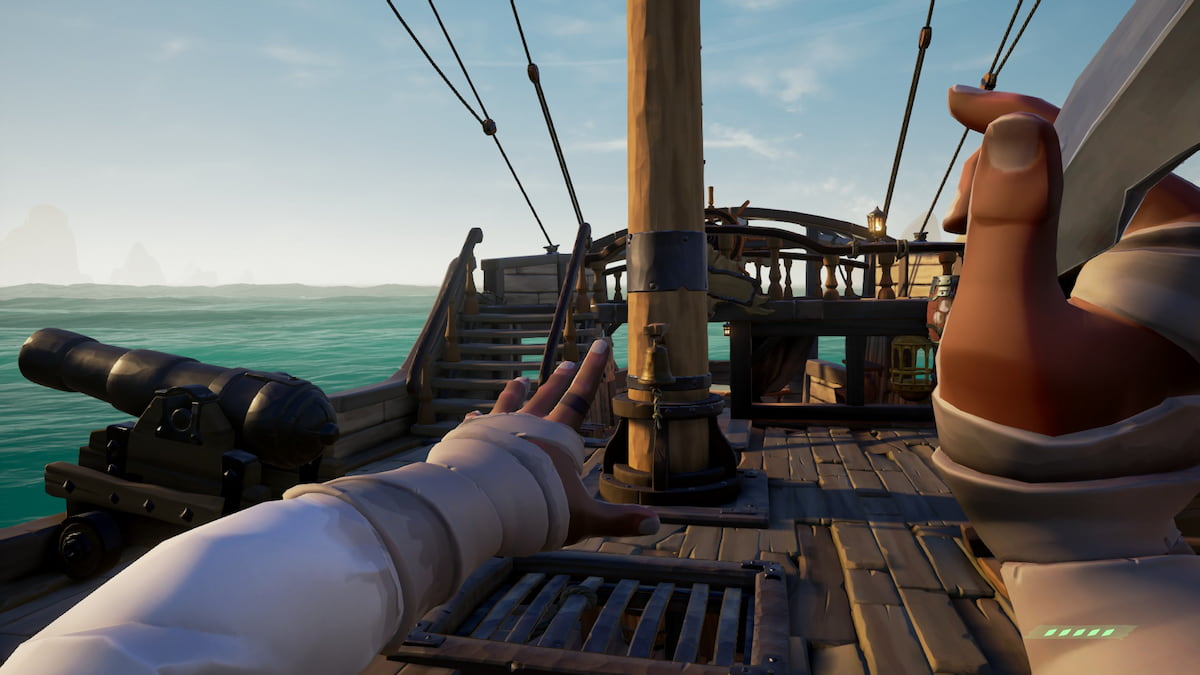 Sea of Thieves pirate aiming the throwing knife at a mast