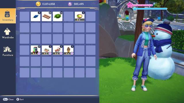 Player in Disney Dreamlight Valley has an inventory open with various meals