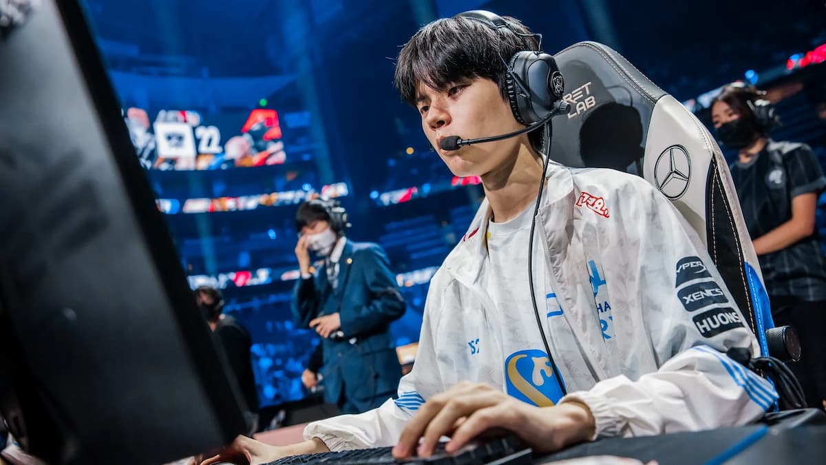 Professional League of Legends player Deft at the 2022 World Championship.