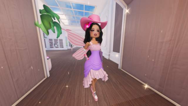 Picture showing the player wearing the pink Enchanted Night Outfit in Dress to Impress.