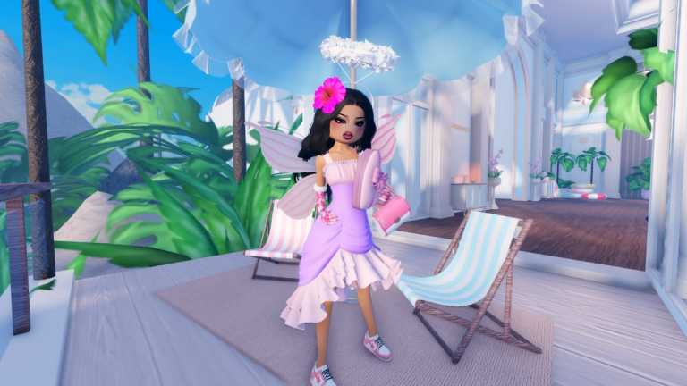 Picture showing the player wearing the Enchanted Night Outfit in Dress to Impress.