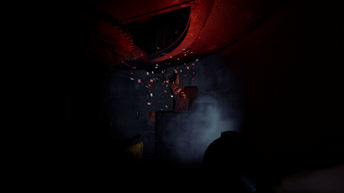 a krampus box in a storage room in phasmophobia.