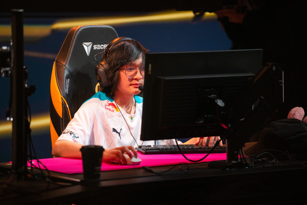 Bob looks at her monitor on the stage at the 2022 Game Changers Championship.